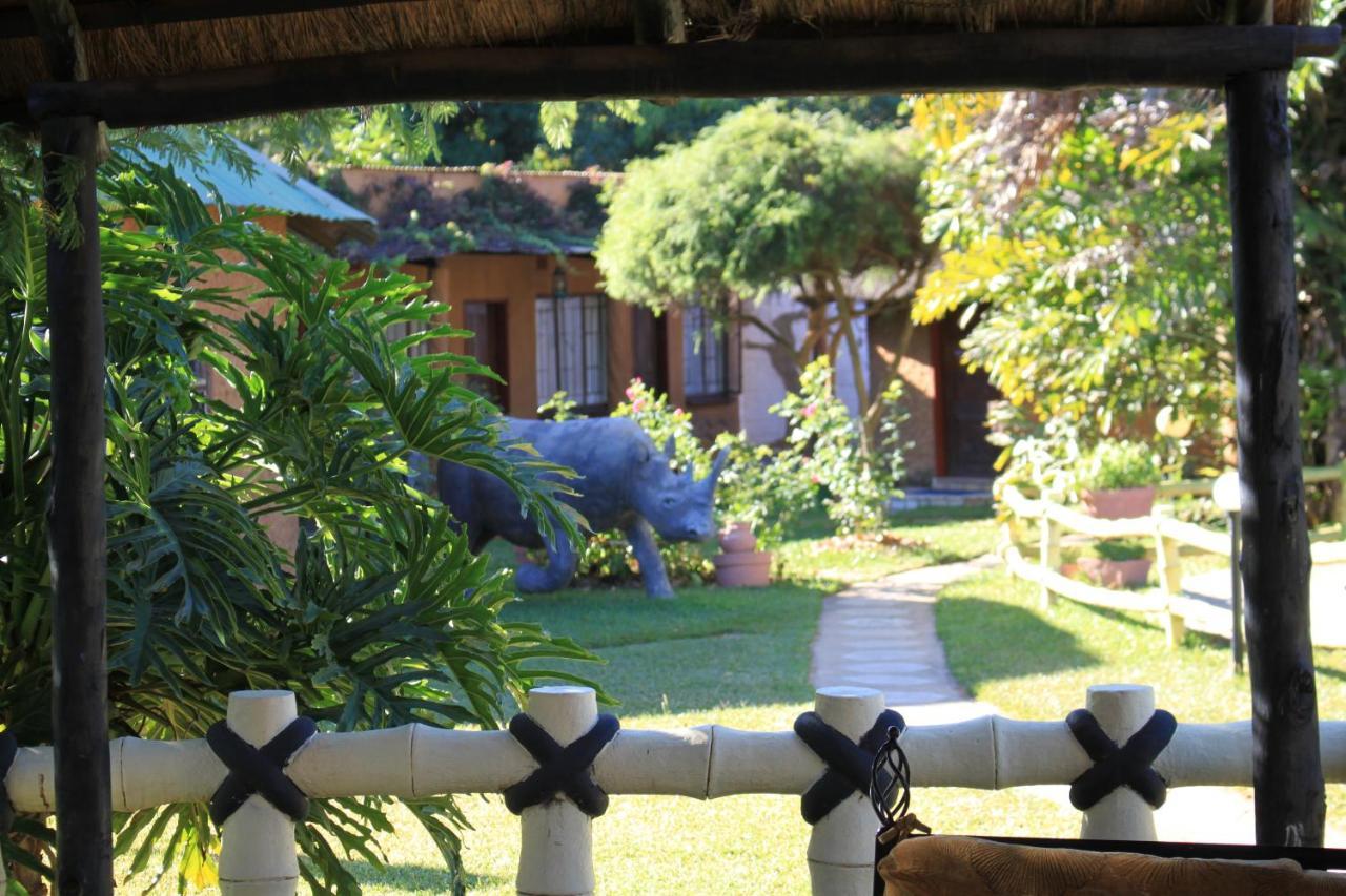 Reed Mat Lodge Λουσάκα Εξωτερικό φωτογραφία