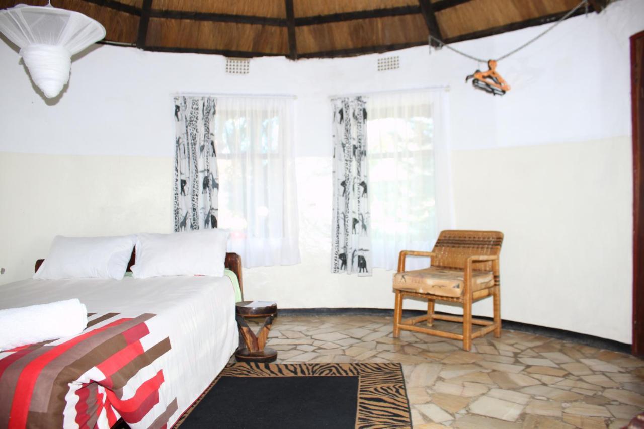 Reed Mat Lodge Λουσάκα Εξωτερικό φωτογραφία